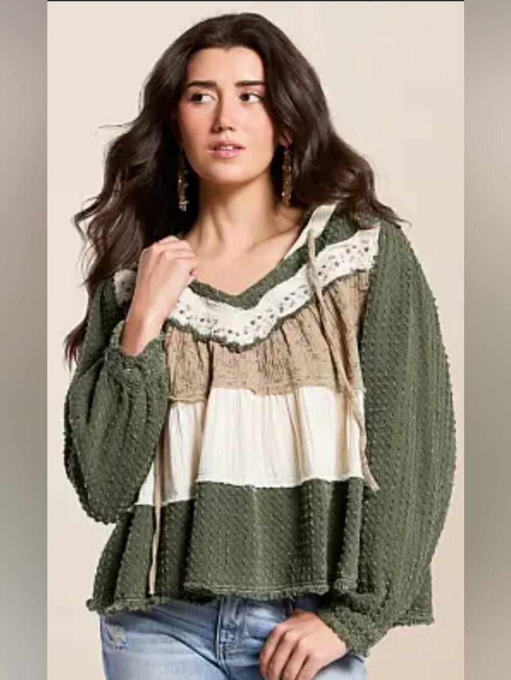 Everyday Chic Tiered Hoodie Sweater Size Medium Lace Crochet Boho Green Ivory